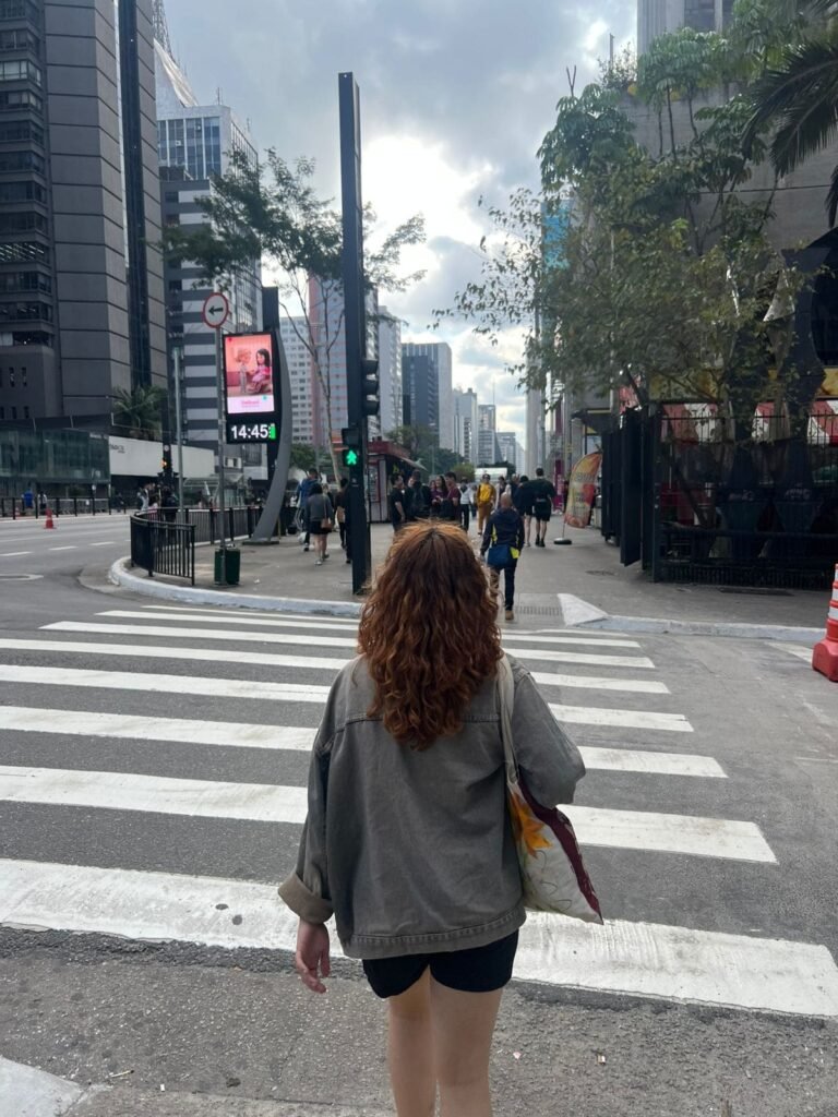 Registro da trajetória de Júlia Ramalho